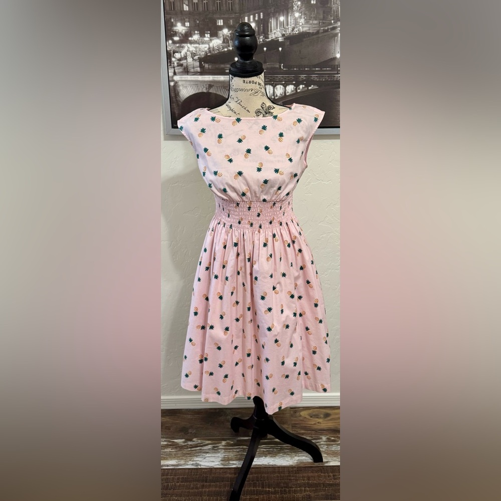Kate Spade Pink Fit & Flare Pineapple Print Dress with Pockets. Size XS